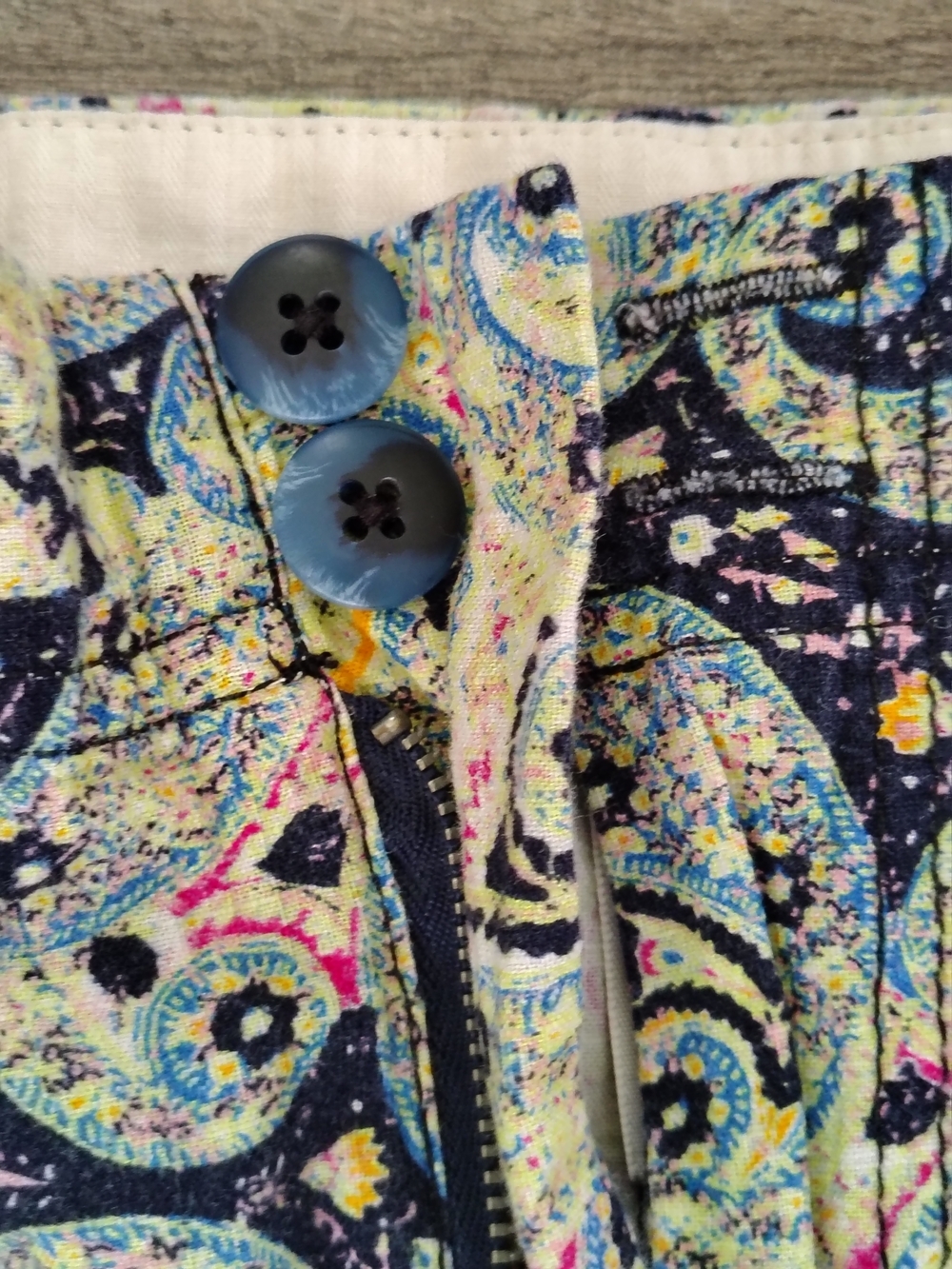Free People cream and blue floral blouse with logo tag - Picture 3 of 5